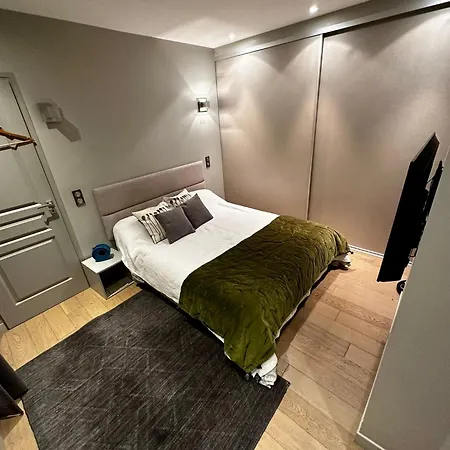 Cosy Parisian
